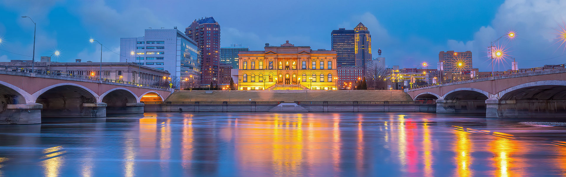Flights to Des Moines